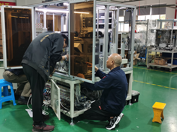 電感磁蓋自動裝配機